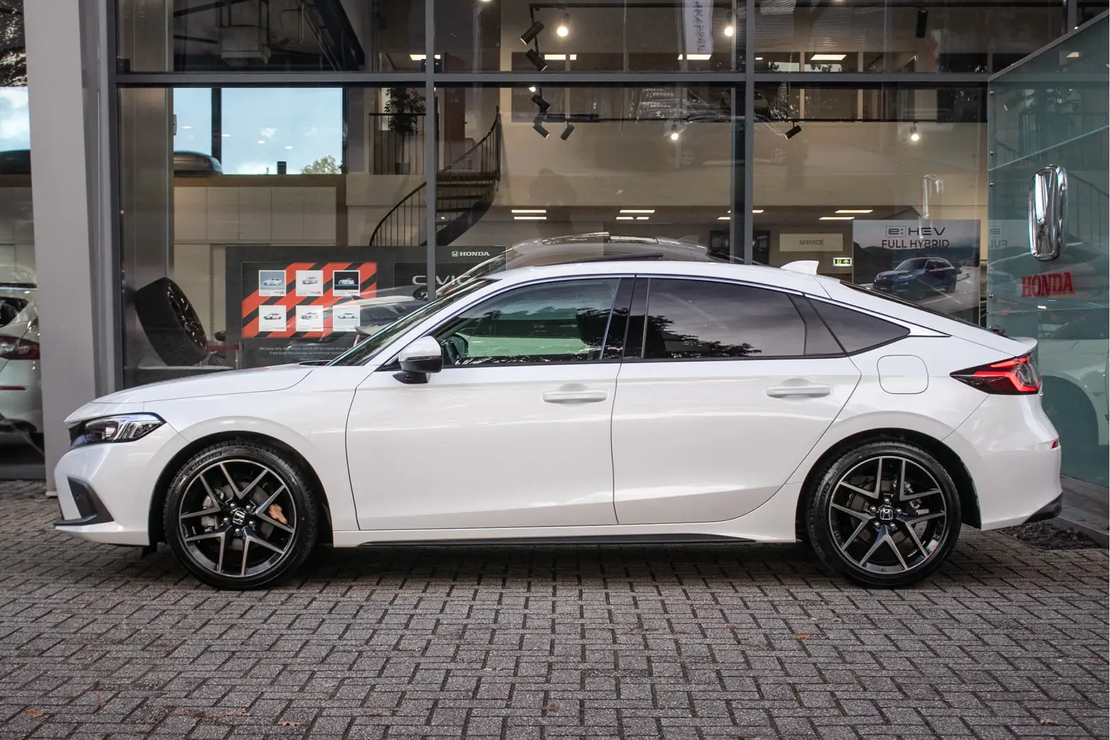 Honda Civic 2.0 e:HEV Advance - Cons. prijs rijklaar | Schuifd Wit - 2