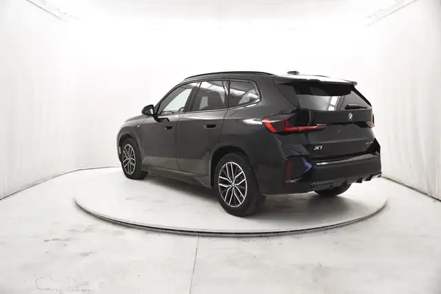 BMW X1 view 3