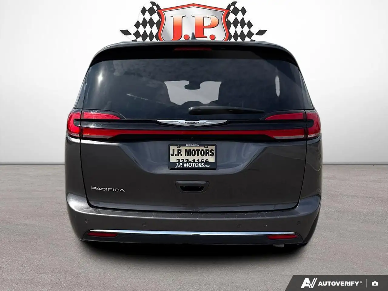 Chrysler Pacifica снимка Chrysler Pacifica
