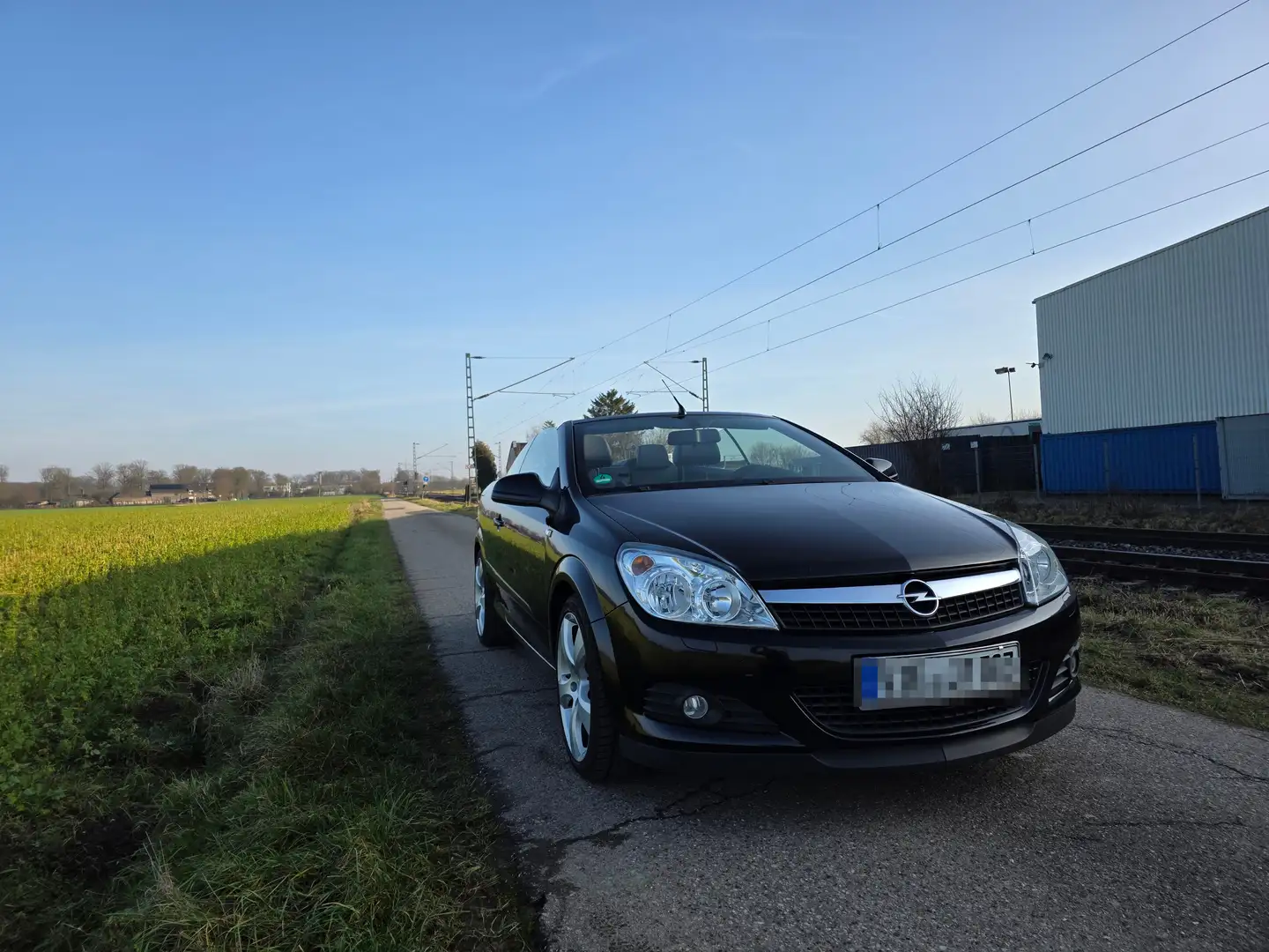 Opel Astra 1.8 Twin Top Cosmo Schwarz - 2