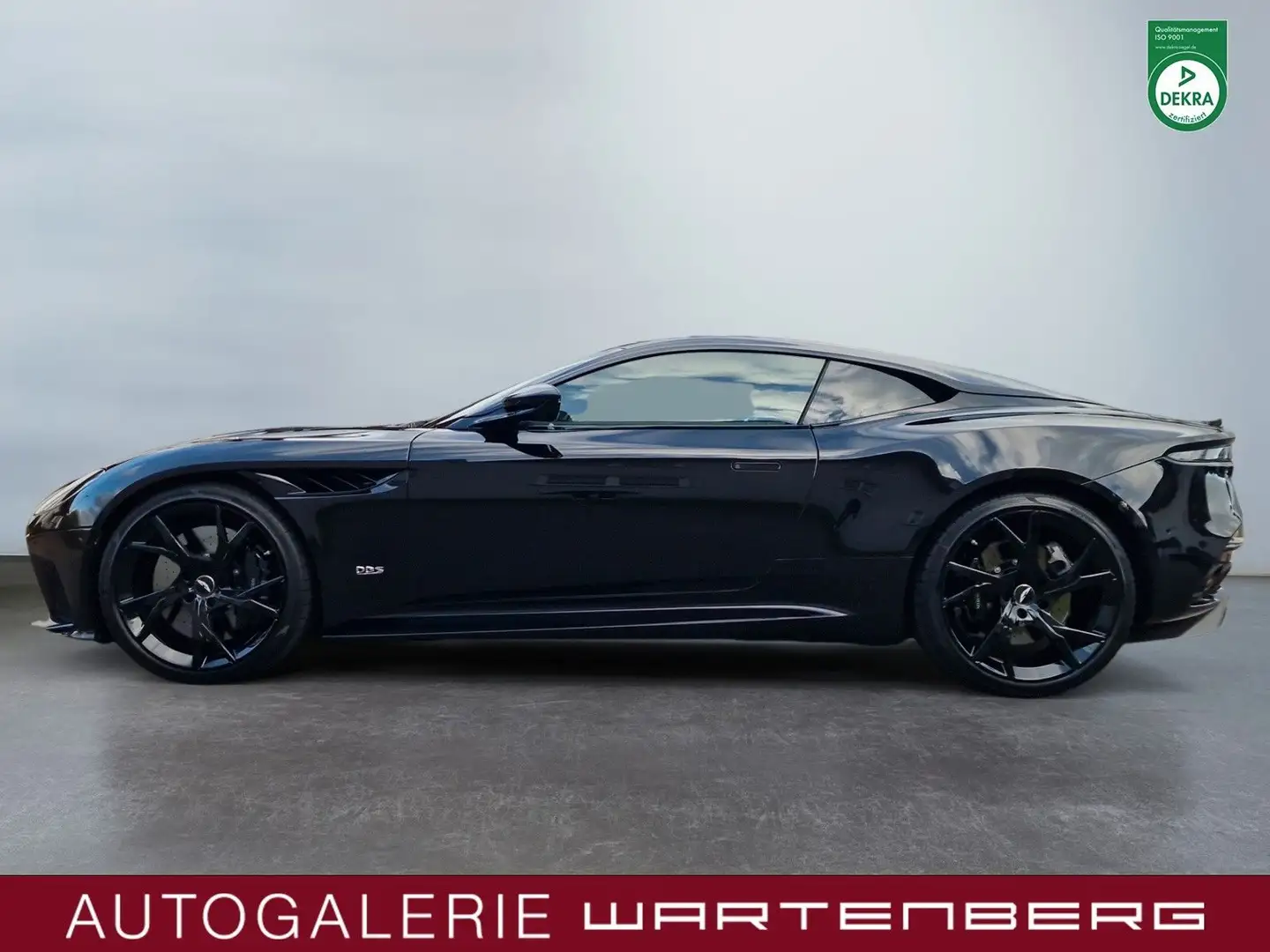 Aston Martin DBS Superleggera 5.2 V12 Coupe/B&O/CARBON/TITAN/ Černá - 2