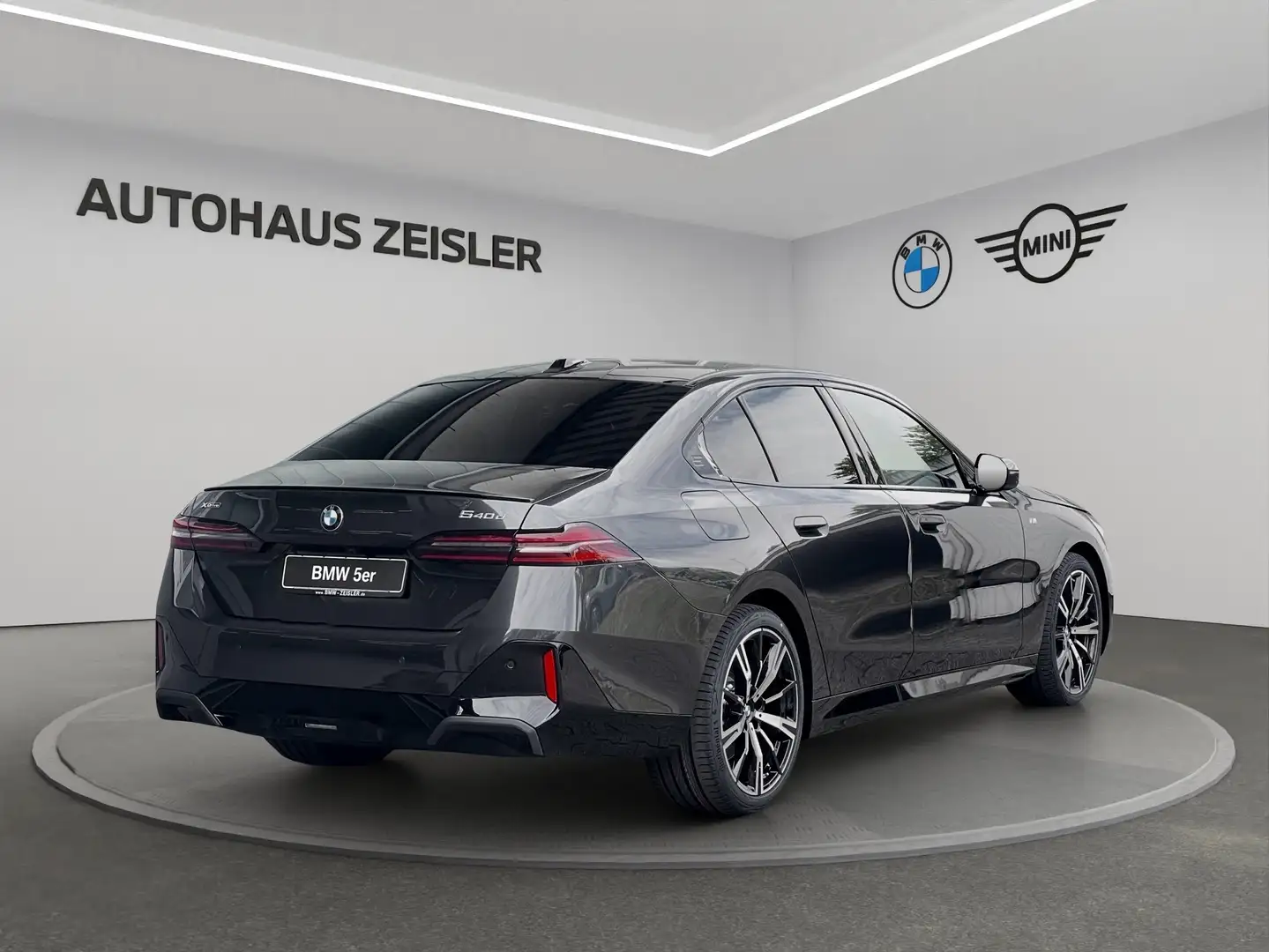 BMW 540 d xDrive M Sport Pro 20"LM AHK Glasdach Standheizu Fekete - 2