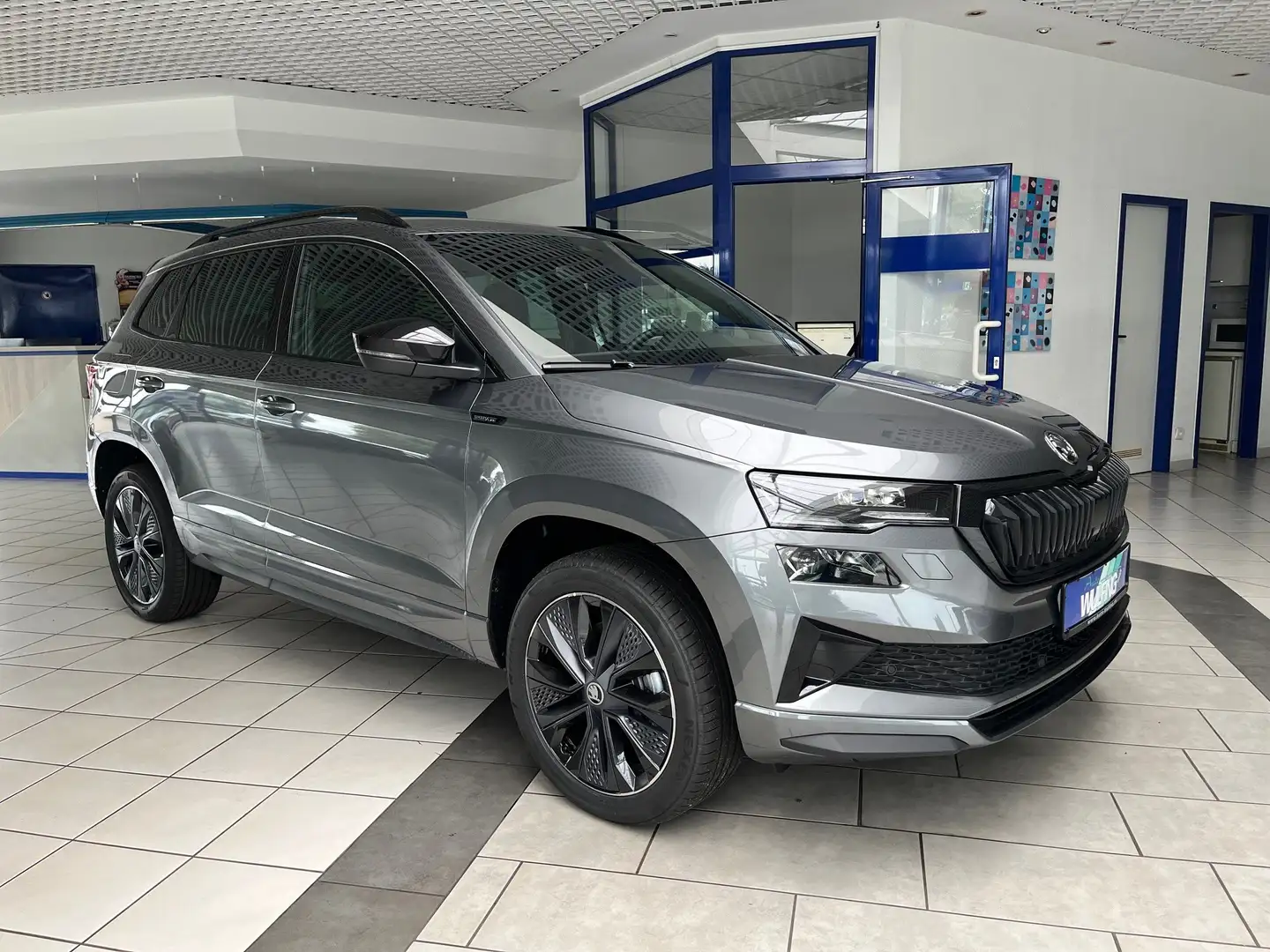 Skoda Karoq 1.5 TSI DSG SPORTLINE,Matrix,AHK,ACC,RFK,+ Gris - 1