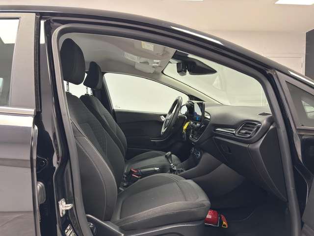 Ford Fiesta — photo 12