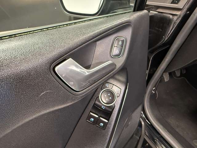 Ford Fiesta — photo 16