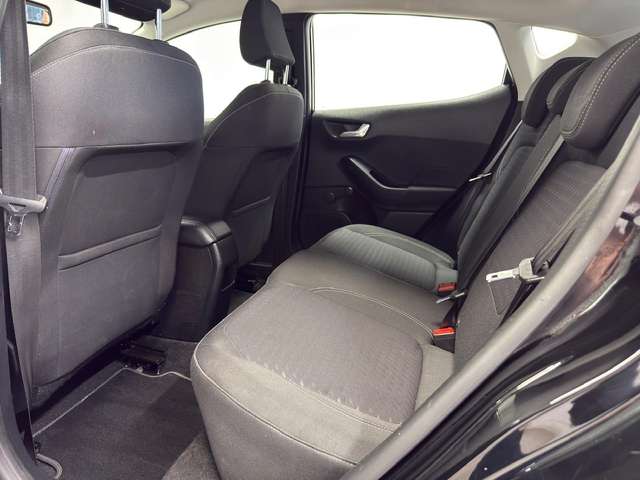 Ford Fiesta — photo 15