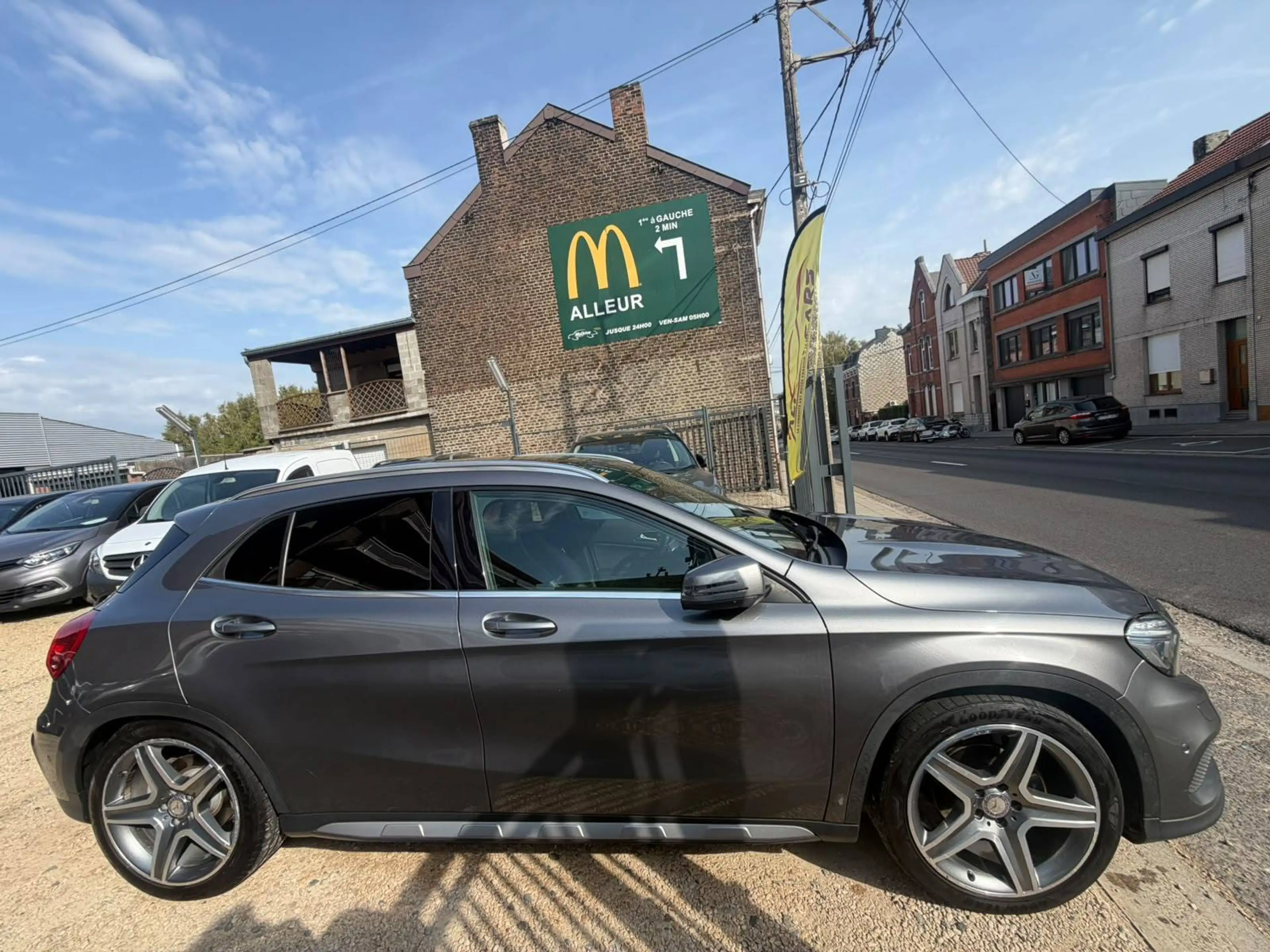 Mercedes-Benz GLA 200 200 d*AMG — photo 4