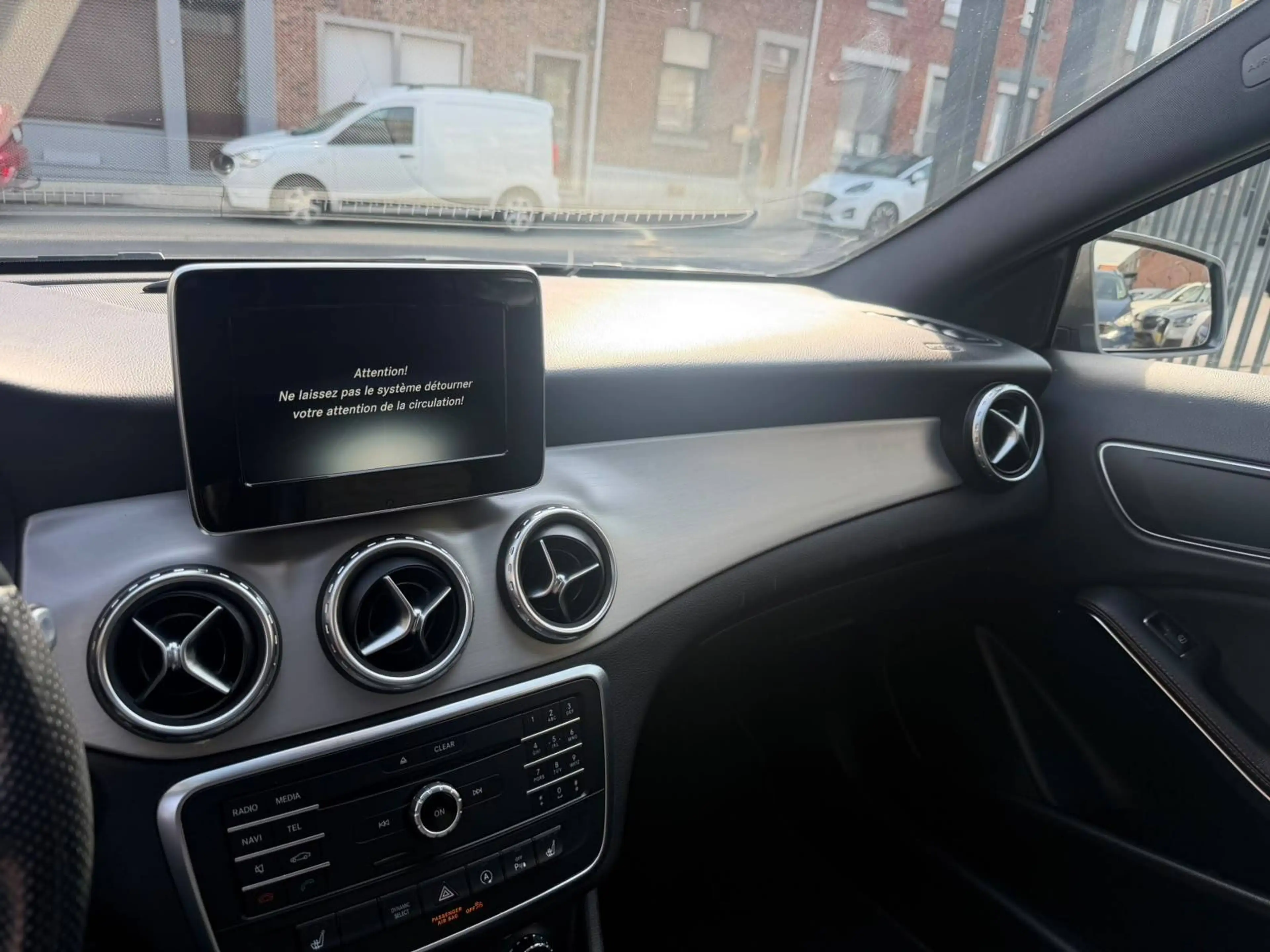 Mercedes-Benz GLA 200 200 d*AMG — photo 13