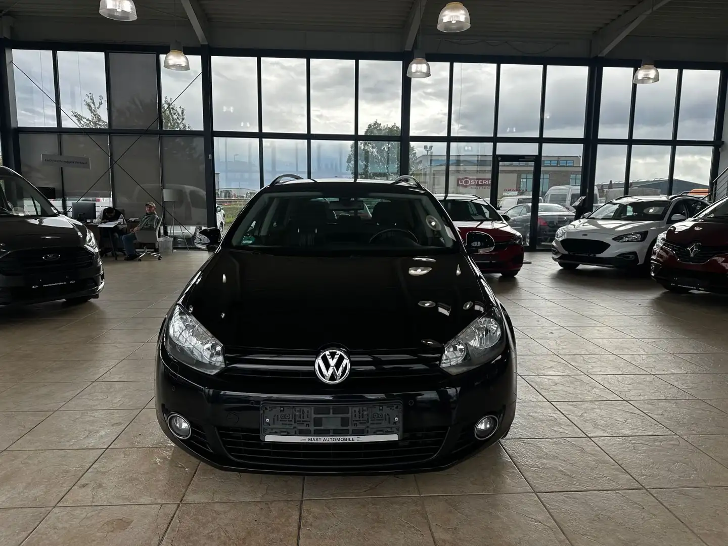 Volkswagen Golf VI Variant Match/Automatik Noir - 2