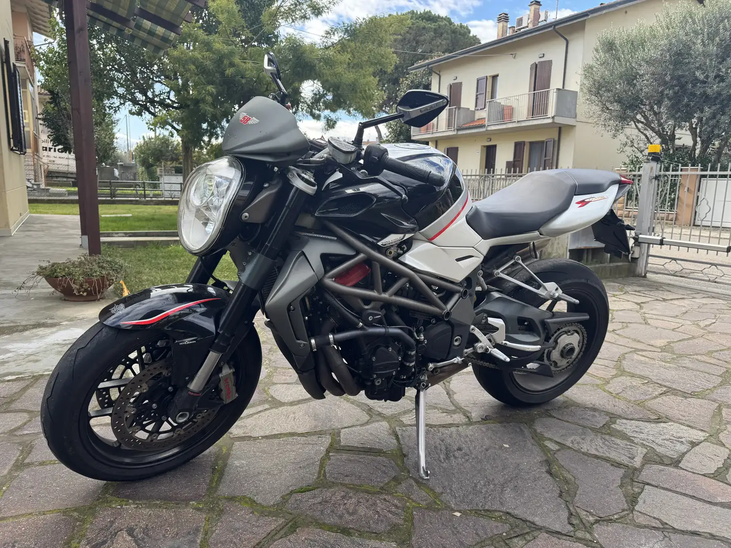 MV Agusta Brutale 1090 RR - 1