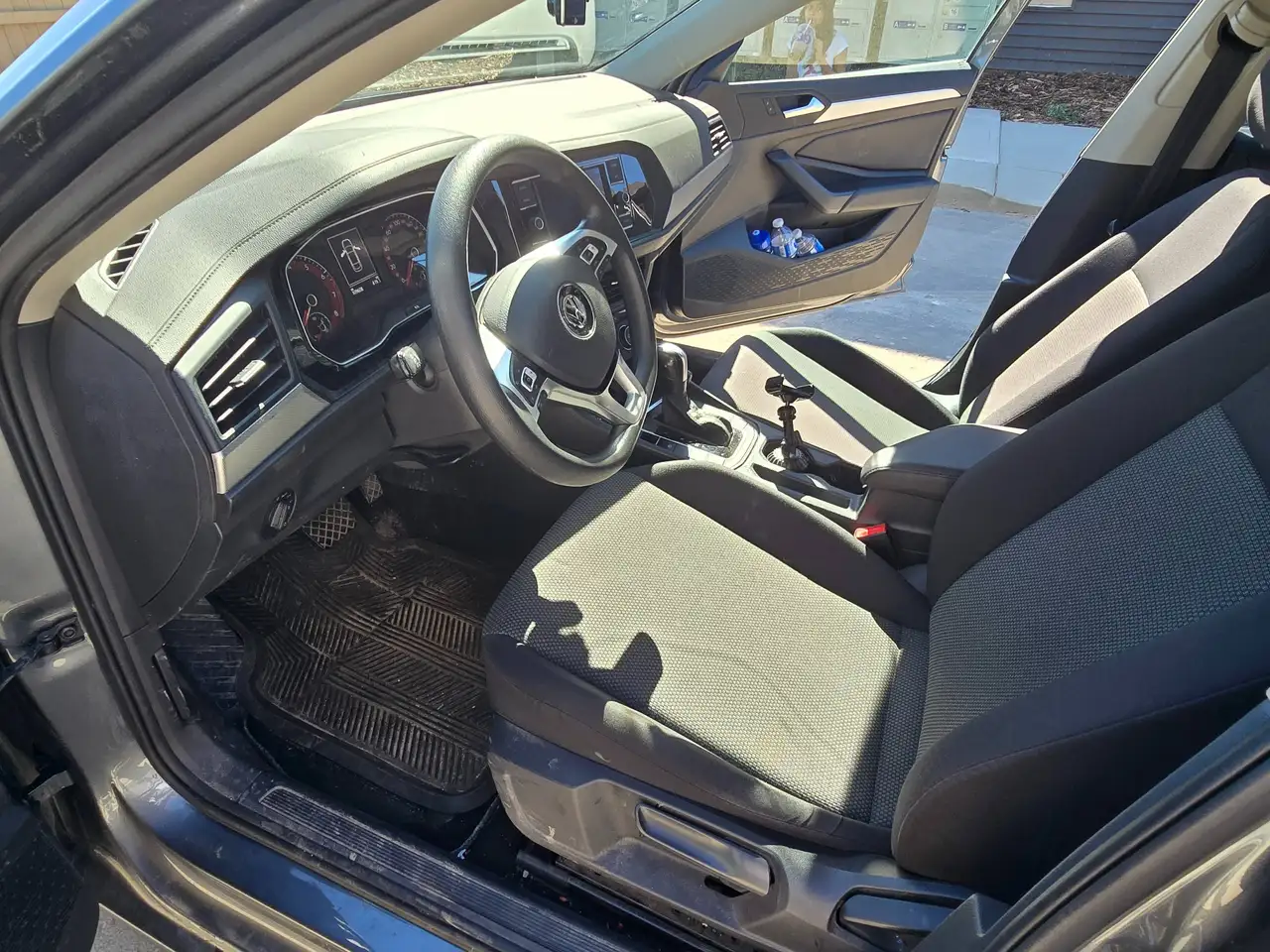 Volkswagen Jetta photo Volkswagen Jetta