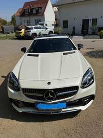 Neuwertiger AMG SLC 43 mit umfangreicher Ausstattung, TÜV neu und scheckheftgepflegt