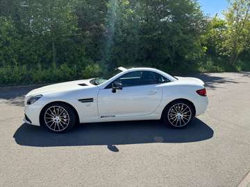 Neuwertiger AMG SLC 43 mit umfangreicher Ausstattung, TÜV neu und scheckheftgepflegt