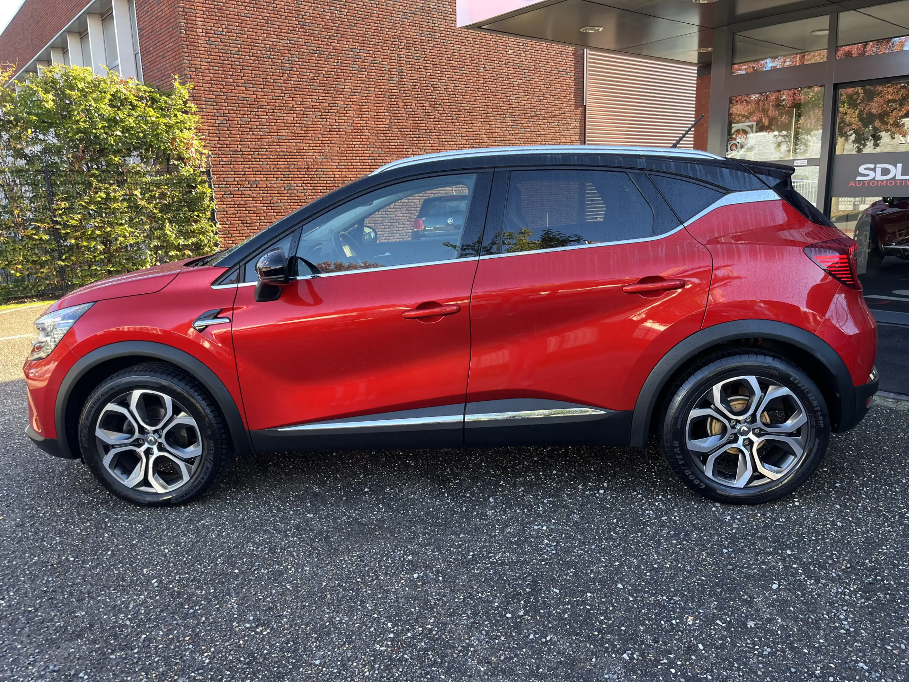 Renault Captur 1.3 TCe 130 Intens // DODEHOEK // KEYLESS // TREKH — photo 3