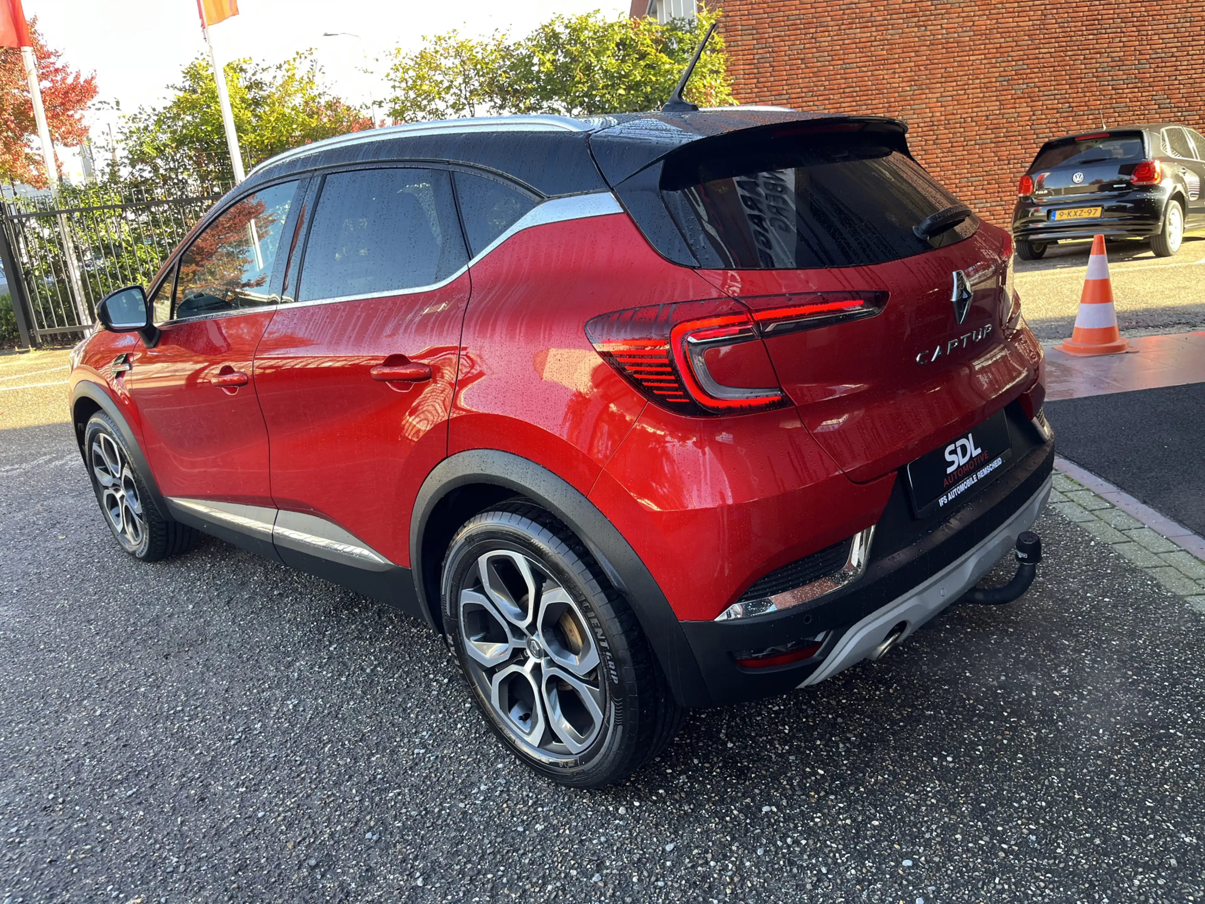 Renault Captur 1.3 TCe 130 Intens // DODEHOEK // KEYLESS // TREKH — photo 4