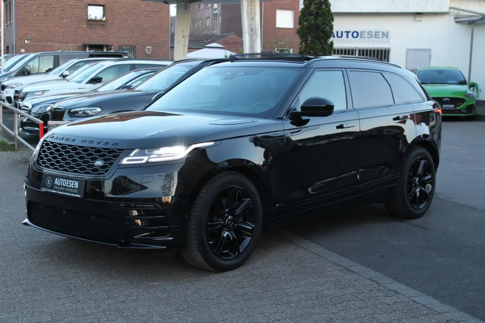 Land Rover Range Rover Velar 2.0 R-DYNAMIC AWD+PANO+360°CAM Nero - 1
