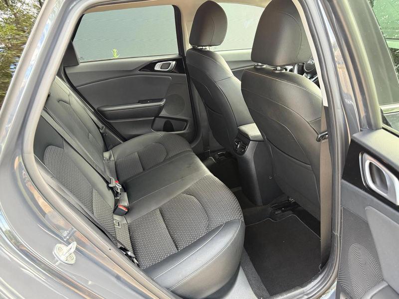 Kia Ceed SW / cee'd SW Sportswagon 1.0 T-GDi DynamicPlusLine/Navi/Carplay — photo 13