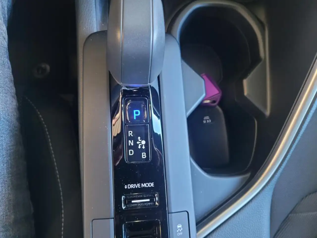 Toyota C-HR Premium + Safety Pack, миниатюра 14