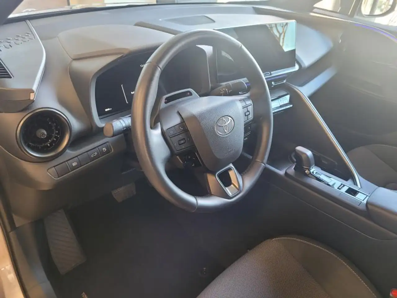Toyota C-HR Premium + Safety Pack, миниатюра 4