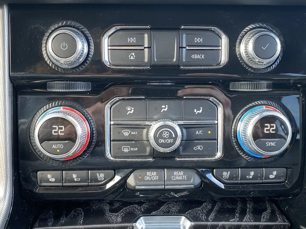 GMC Yukon снимка GMC Yukon