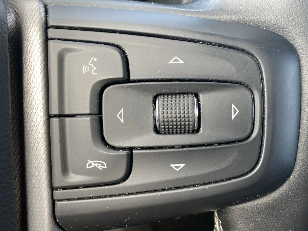 GMC Yukon снимка GMC Yukon