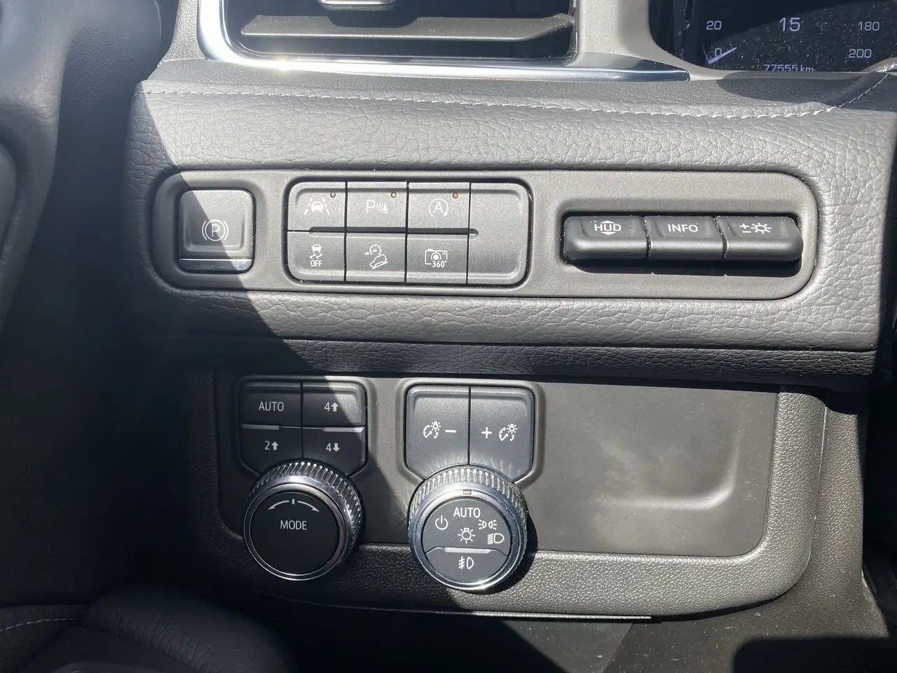 GMC Yukon снимка GMC Yukon
