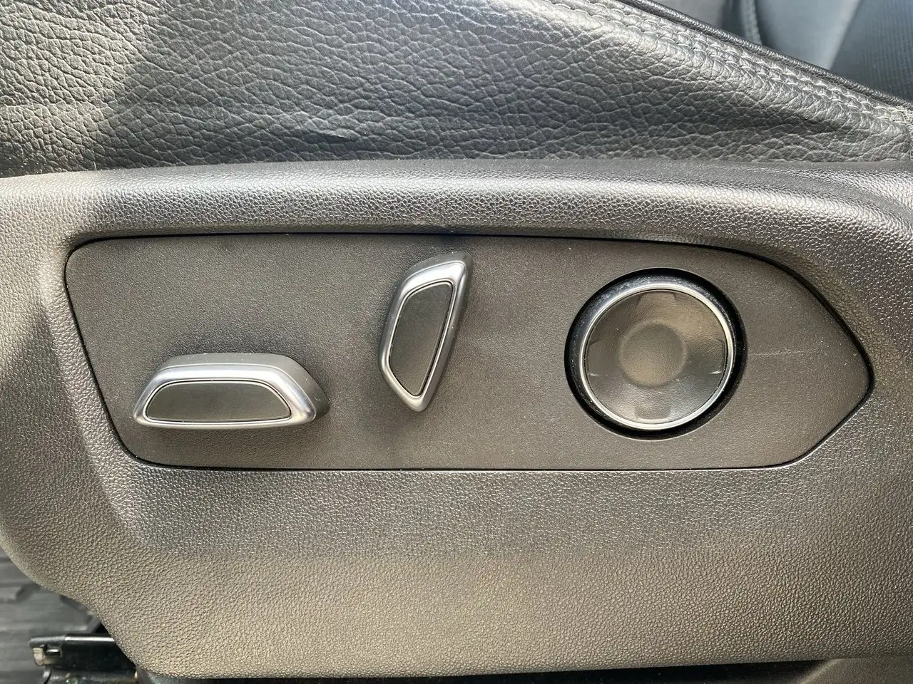 GMC Yukon снимка GMC Yukon