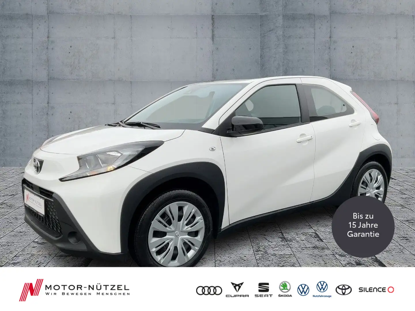 Toyota Aygo X 1.0VVT-i BUSINESS EDITION ACC+APP+SHZ+RFK Wit - 1