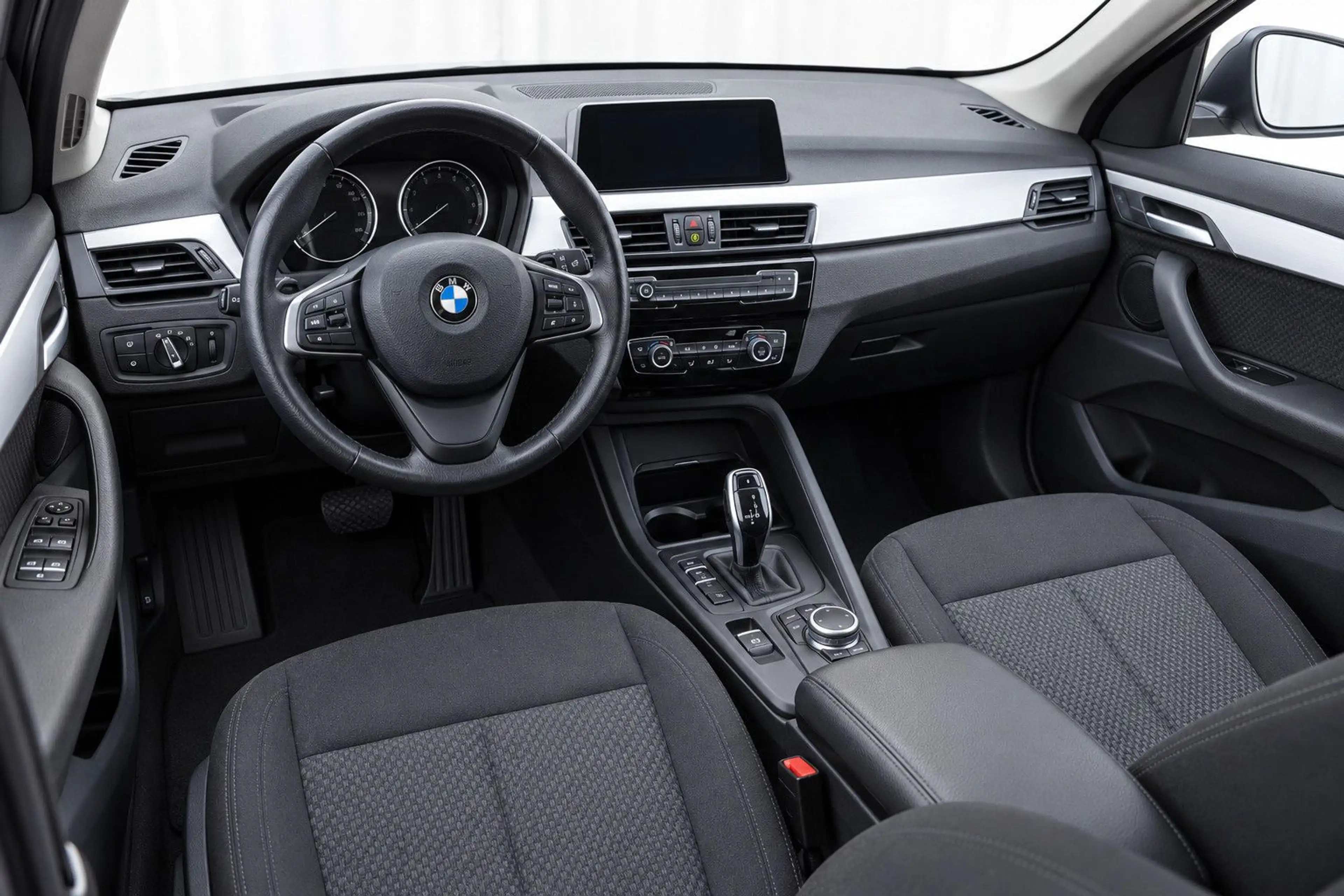 BMW X1 sDrive 18d HUD+AHKPL+E-HECKKLAPPE+ACC+SRuWR — photo 15