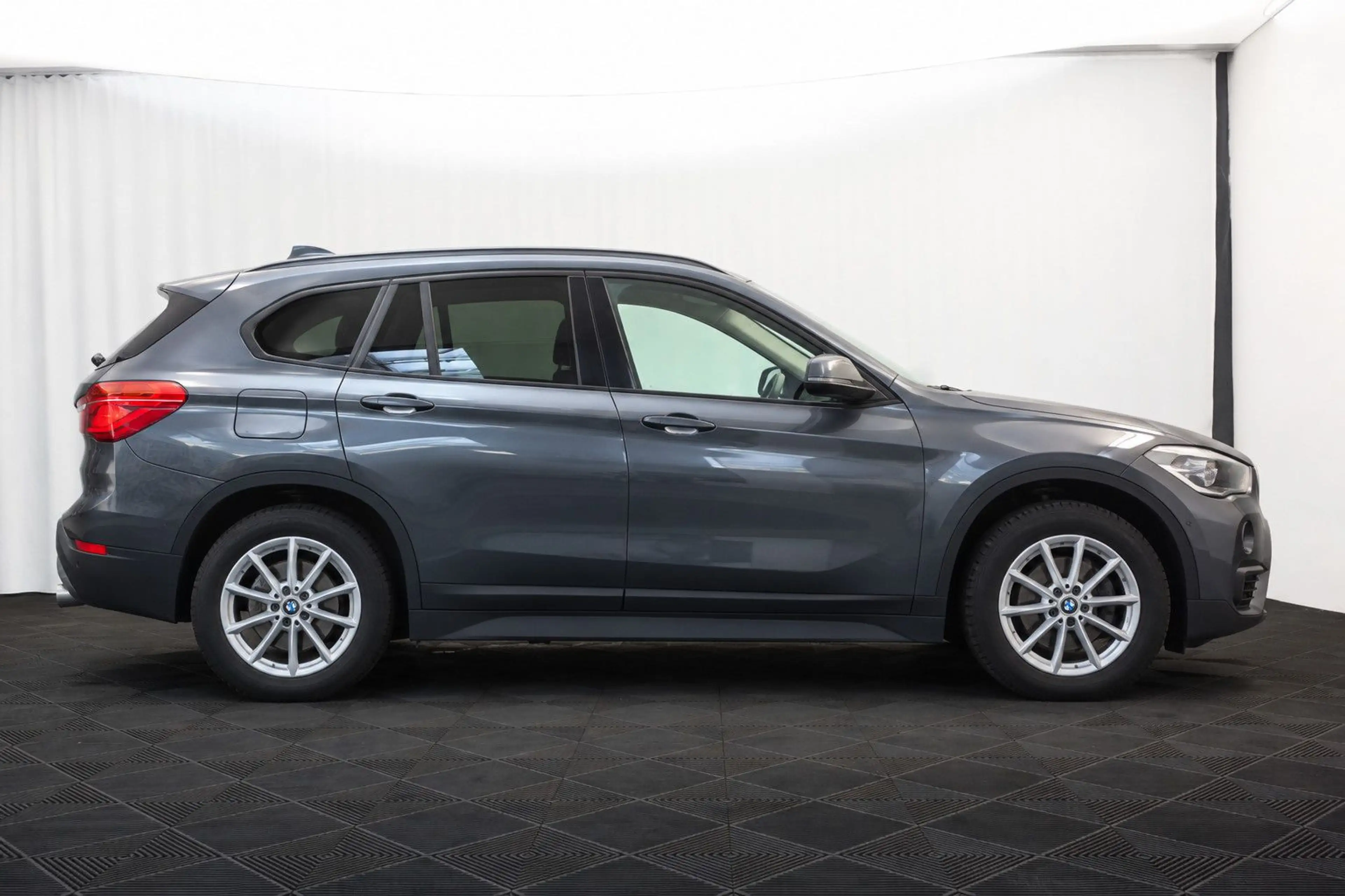 BMW X1 sDrive 18d HUD+AHKPL+E-HECKKLAPPE+ACC+SRuWR — photo 8
