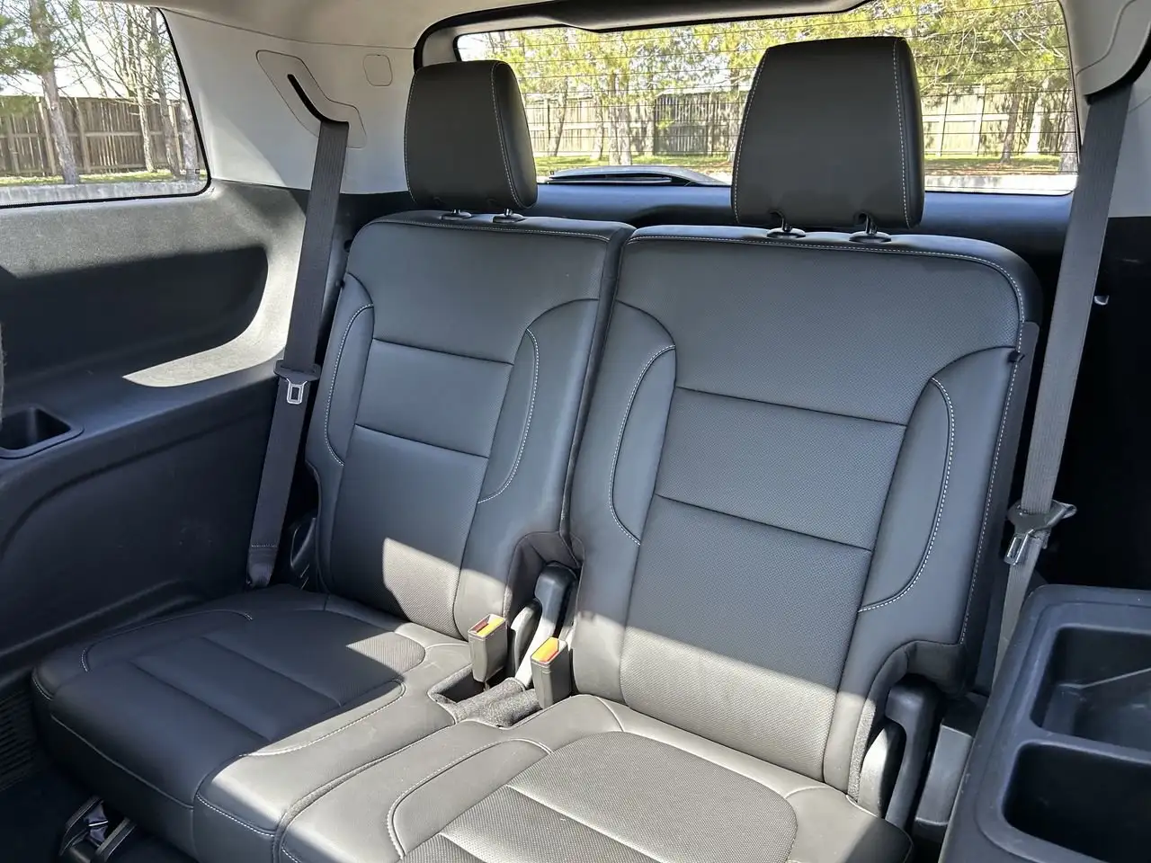 GMC Acadia снимка GMC Acadia
