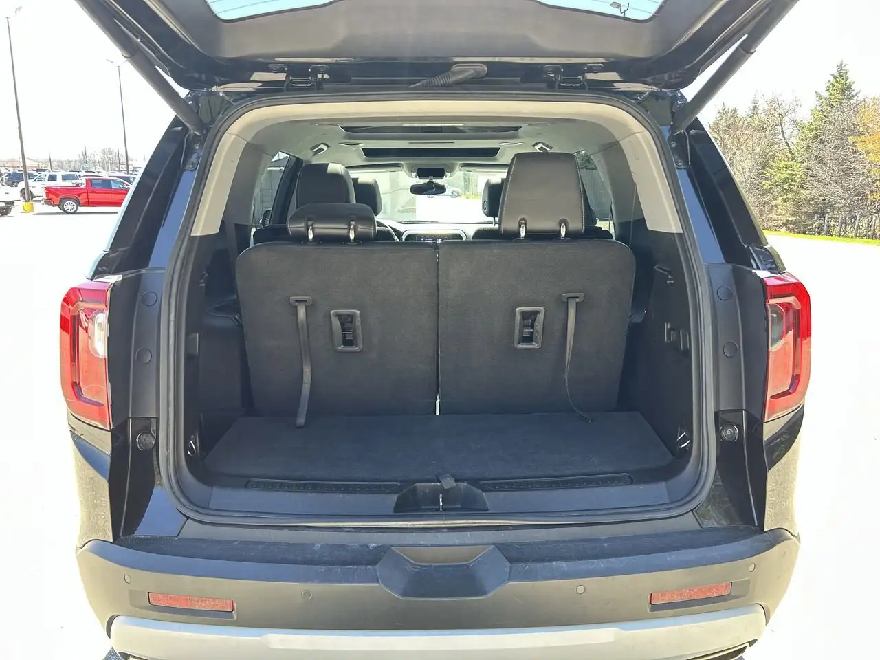 GMC Acadia снимка GMC Acadia