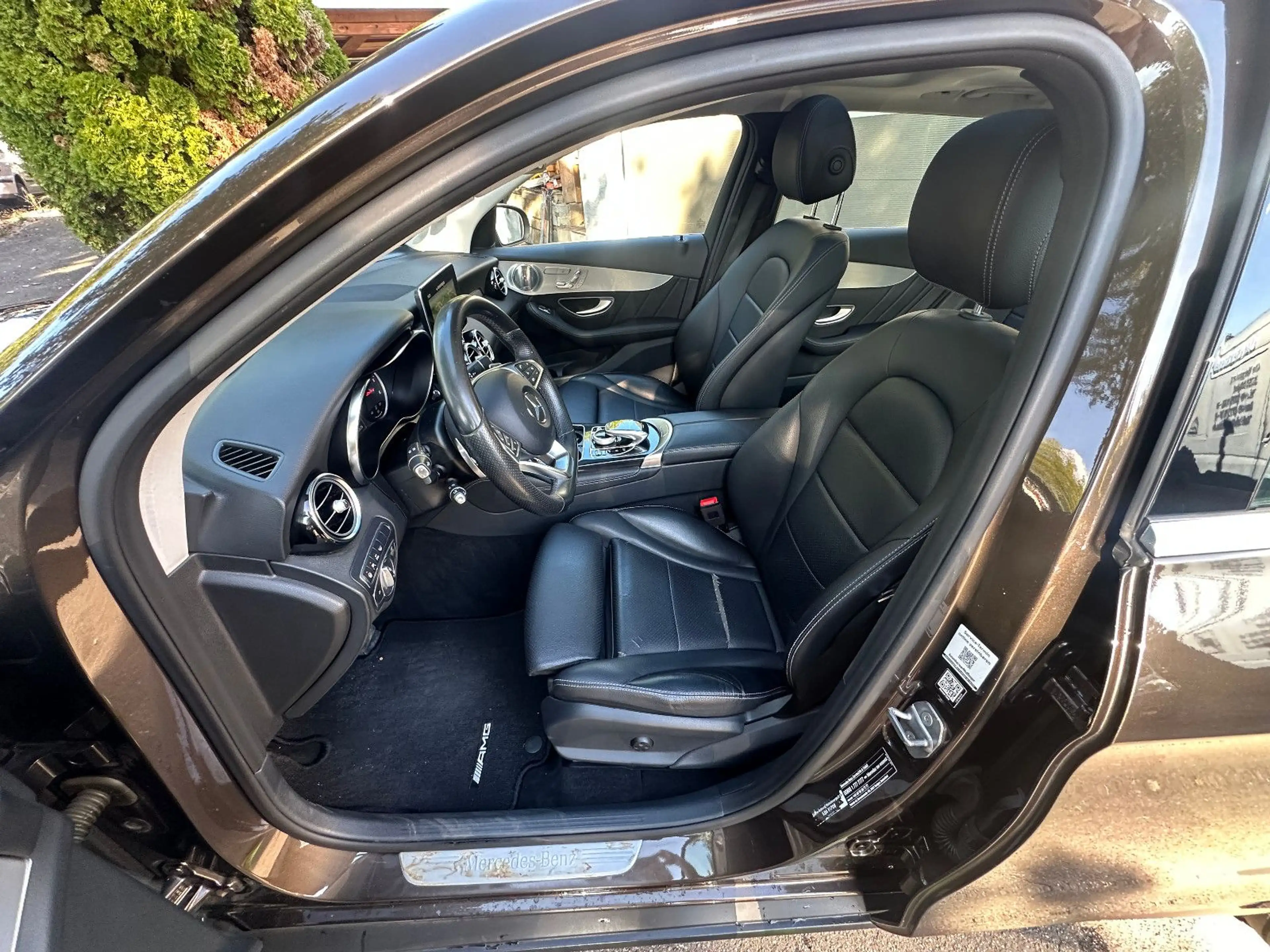 Mercedes-Benz GLC 250 4Matic AMG Burmester Memory Head-Up — photo 11