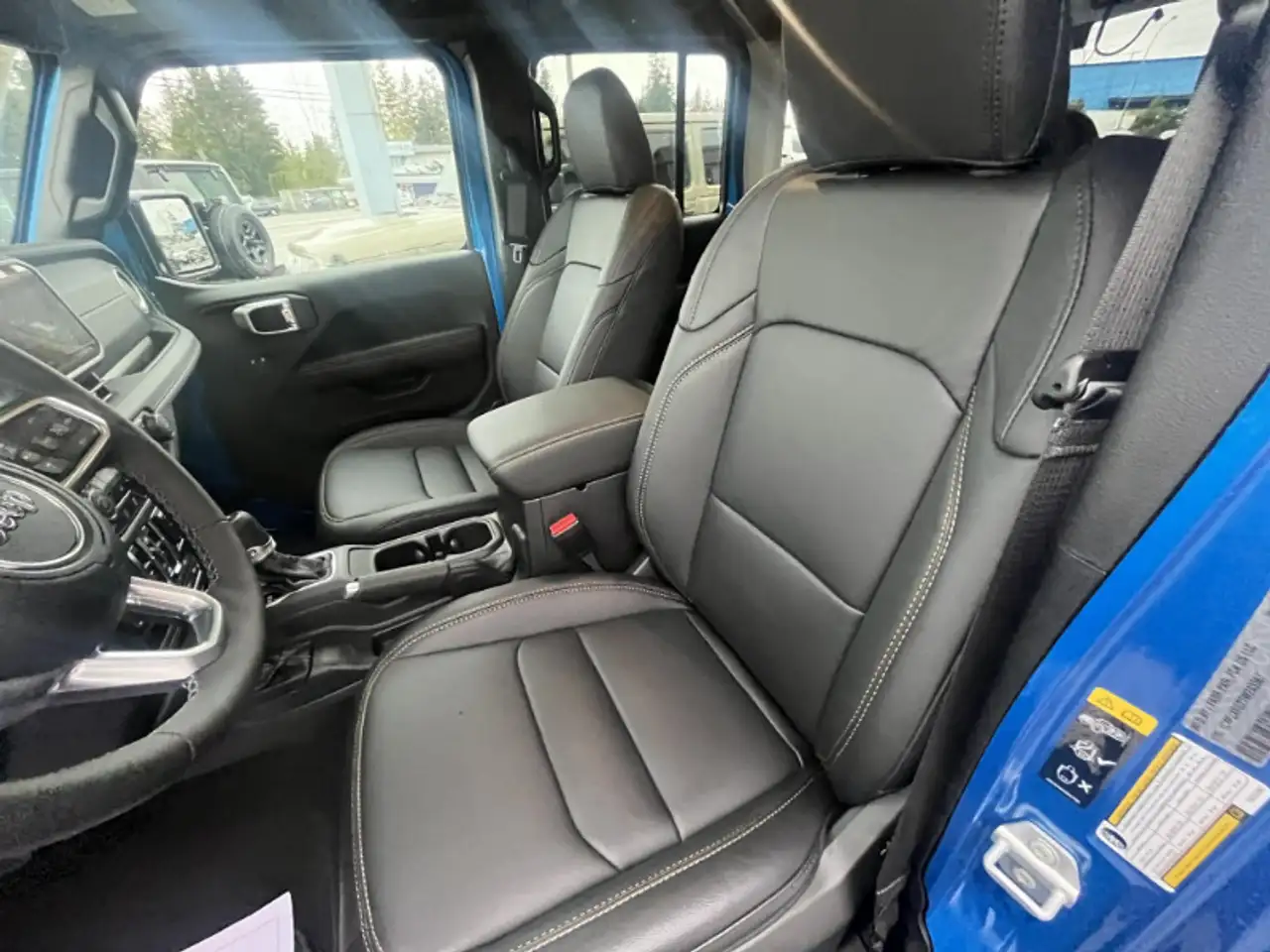 Jeep Wrangler снимка Jeep Wrangler