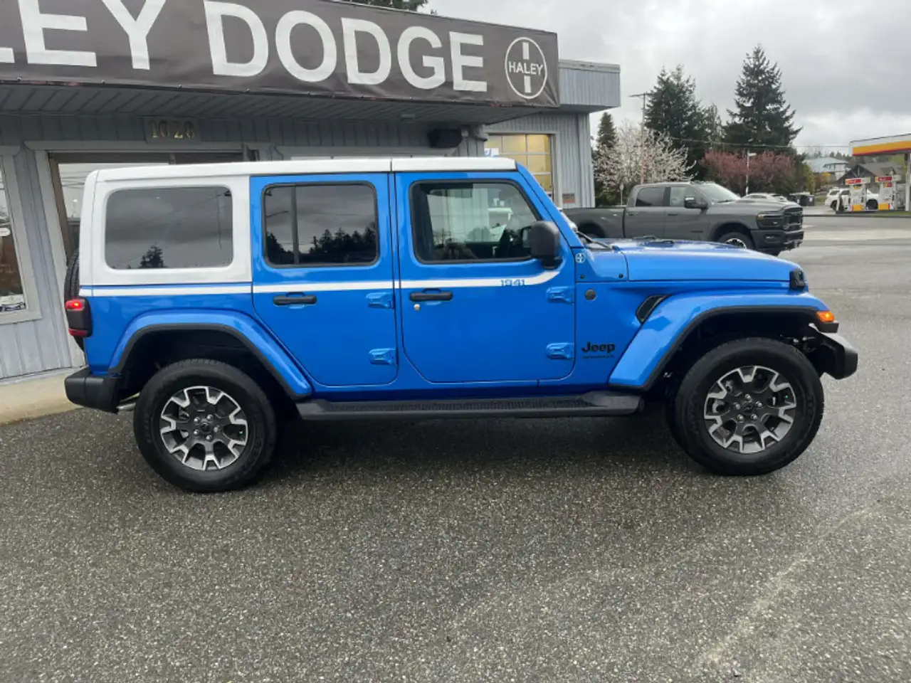 Jeep Wrangler снимка Jeep Wrangler