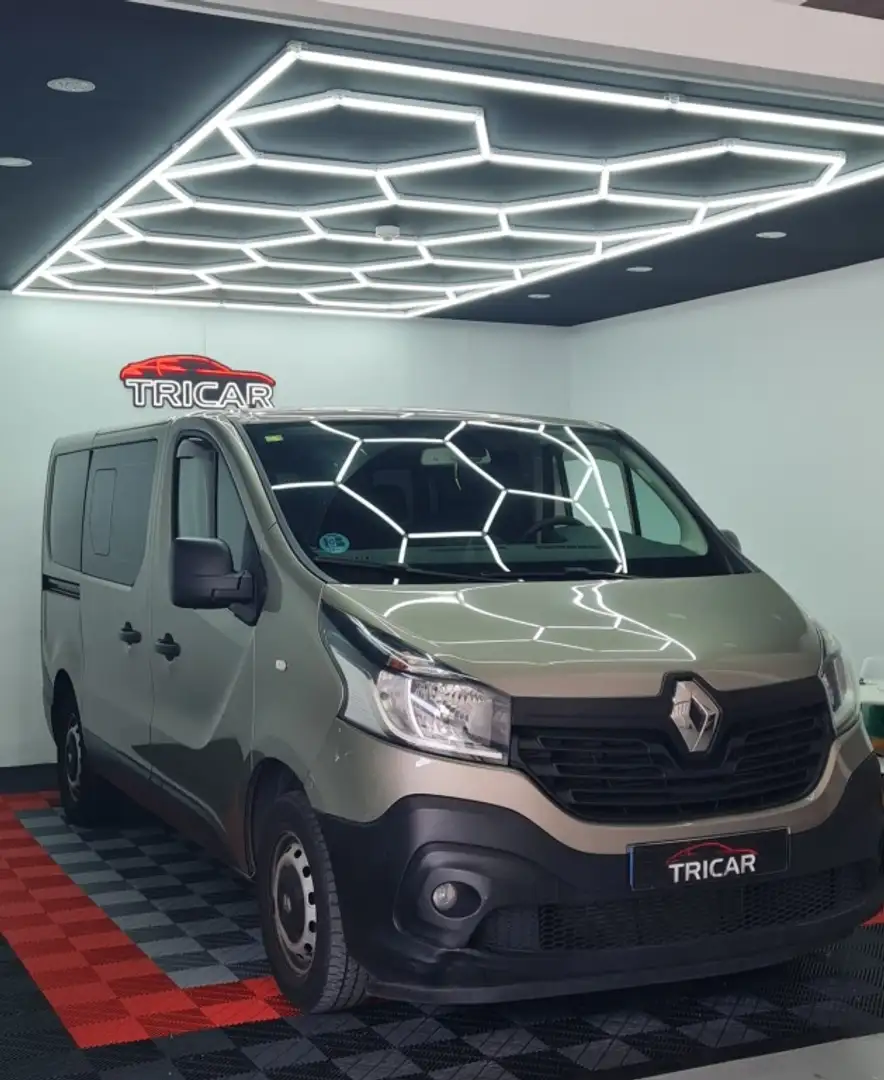 Renault Trafic Combi 9 1.6dCi Energy 88kW Marrón - 1