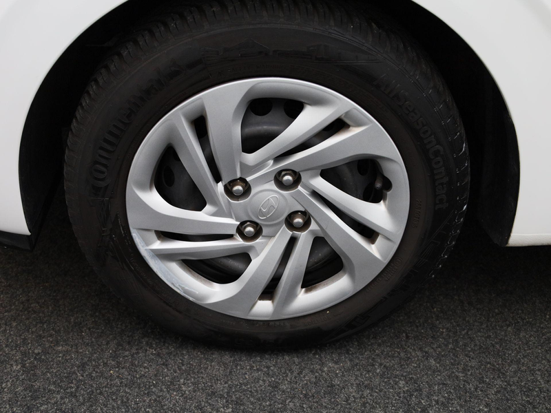 Hyundai i10 1.0 Comfort | Apple Carplay/Android Auto | Airco | — photo 15