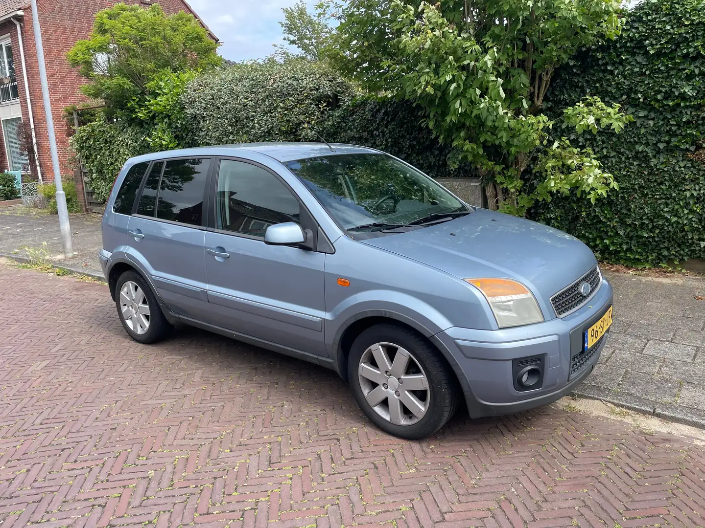 Ford Fusion Fusion 1.4-16V Futura Grijs - 1
