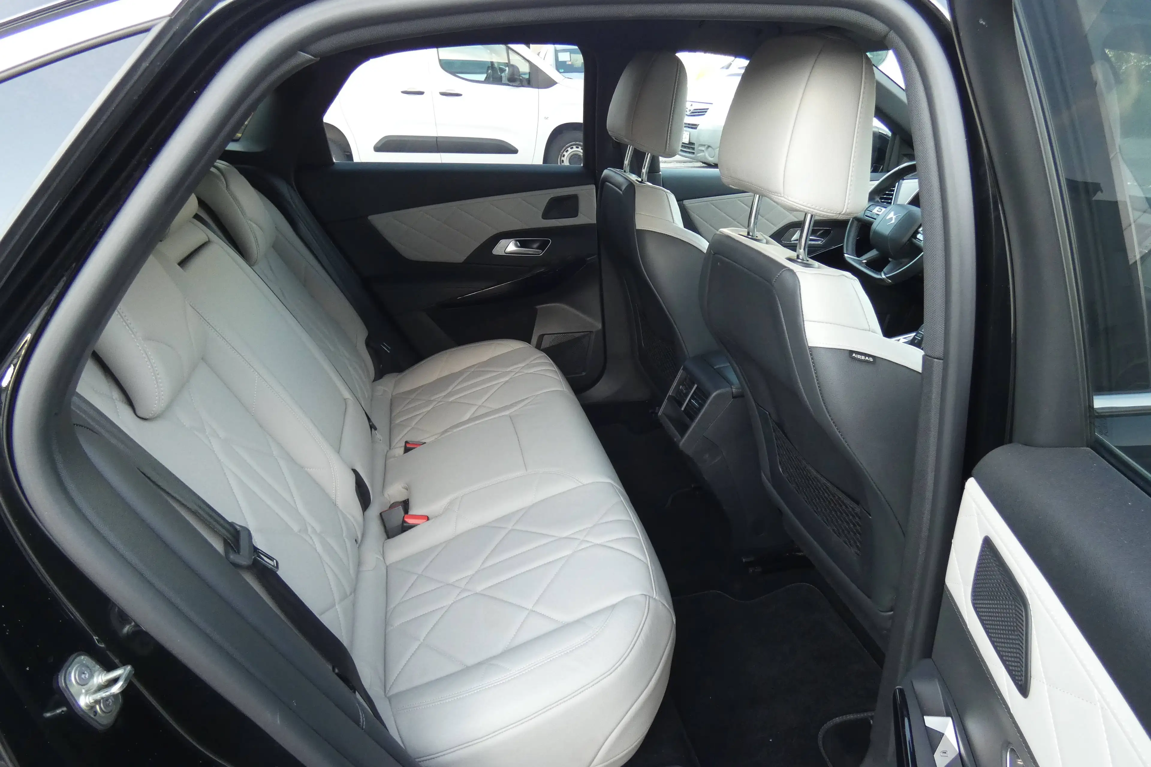 DS Automobiles DS 7 E-Tense 225 kW Rivoli 4x2 — photo 12