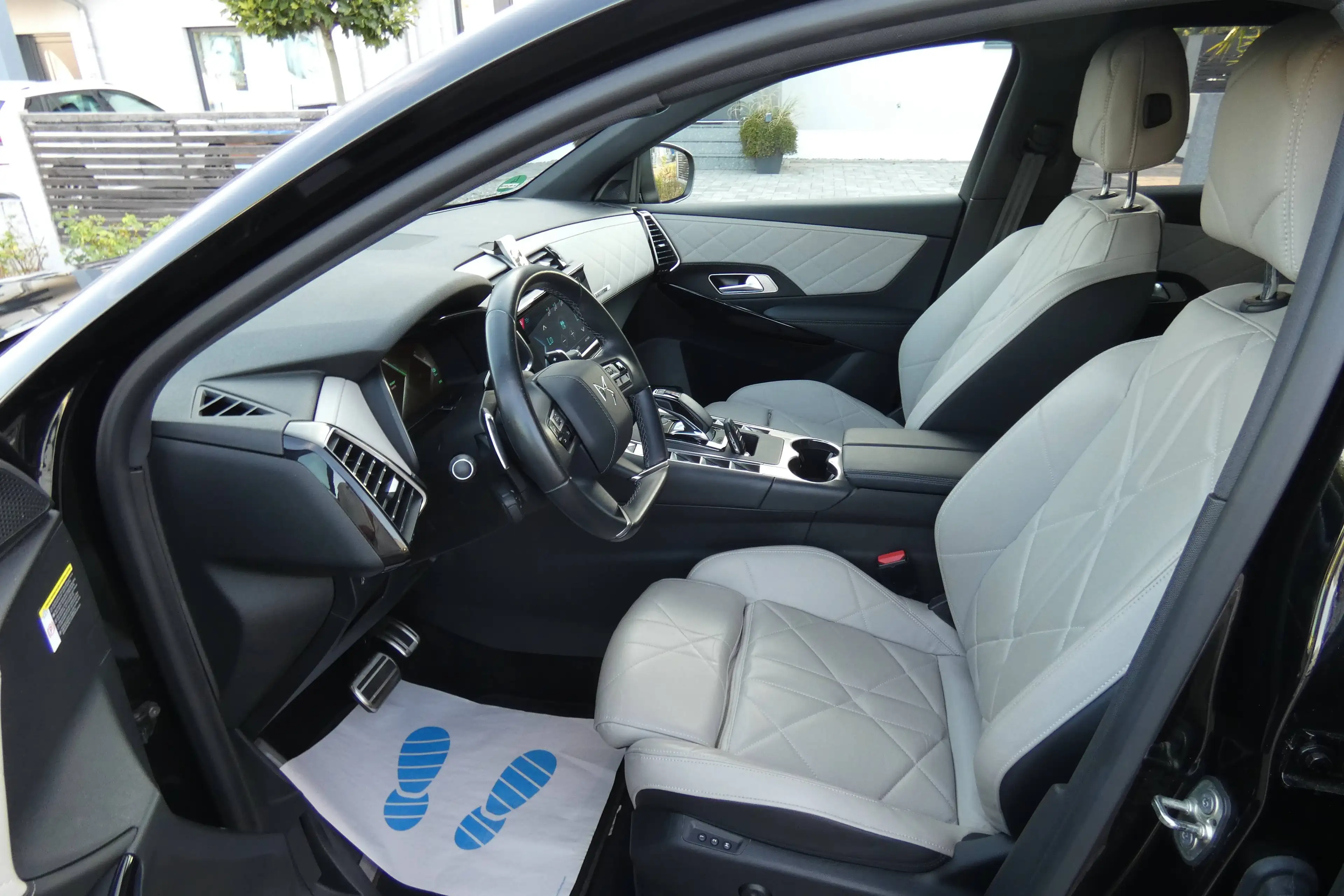 DS Automobiles DS 7 E-Tense 225 kW Rivoli 4x2 — photo 10