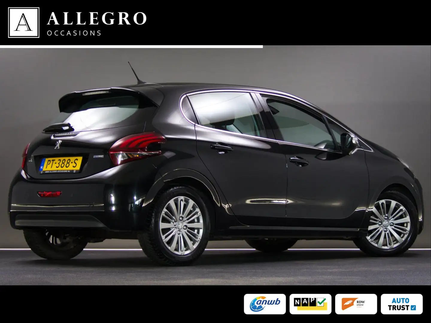Peugeot 208 1.2 PureTech Blue Lease Executive (APPLE CARPLAY/A Zwart - 2