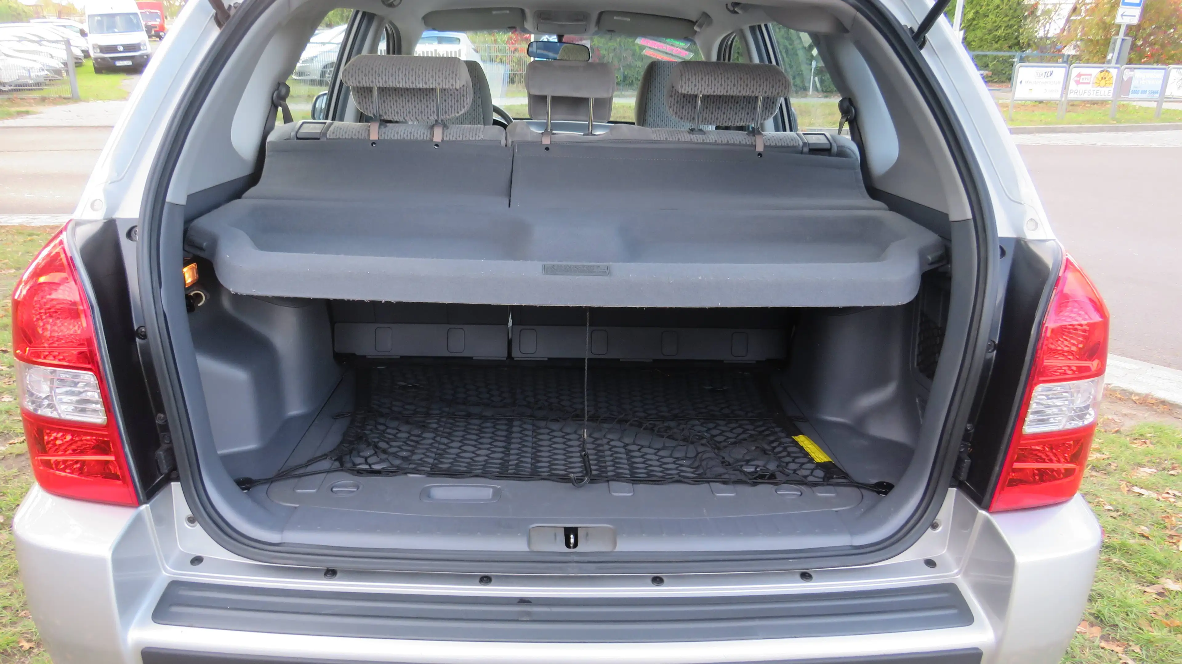 Hyundai TUCSON Tucson 2.0 2WD TÜV & Inspektion neu — photo 12