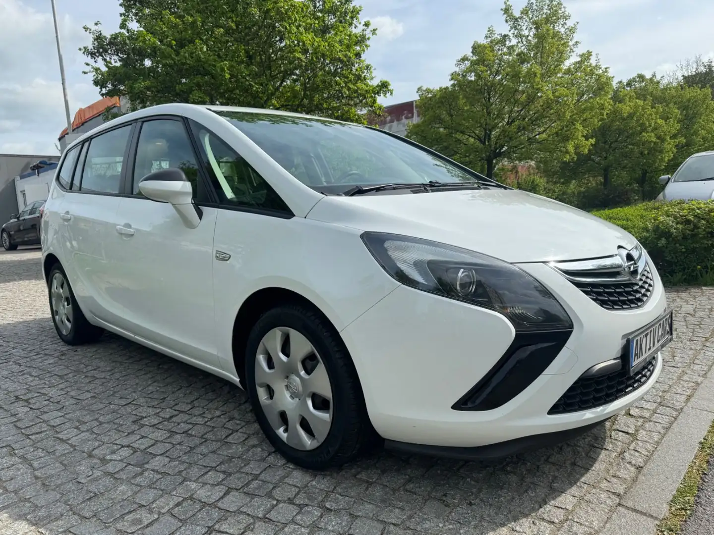 Opel Zafira C Tourer Selection  1.8L Tüv Neu 2.Hand Weiß - 2
