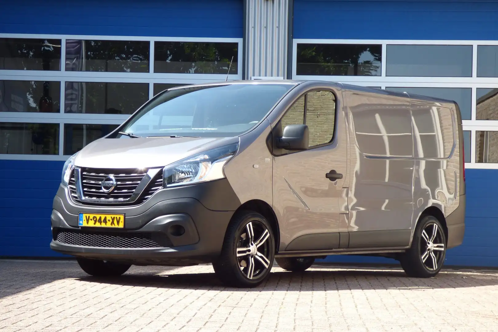 Nissan NV300 1.6 dCi 95 L1H1 Acenta (Renault Traffic / Opel Viv Grau - 1