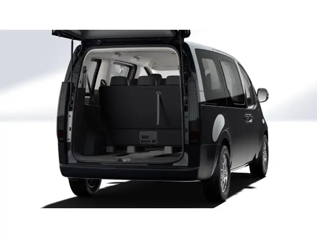 Hyundai Staria view 6