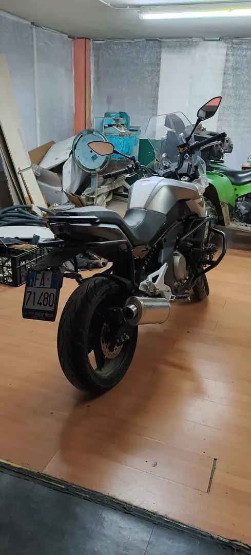 CFMOTO 650 MT depotenziata Bianco - 2