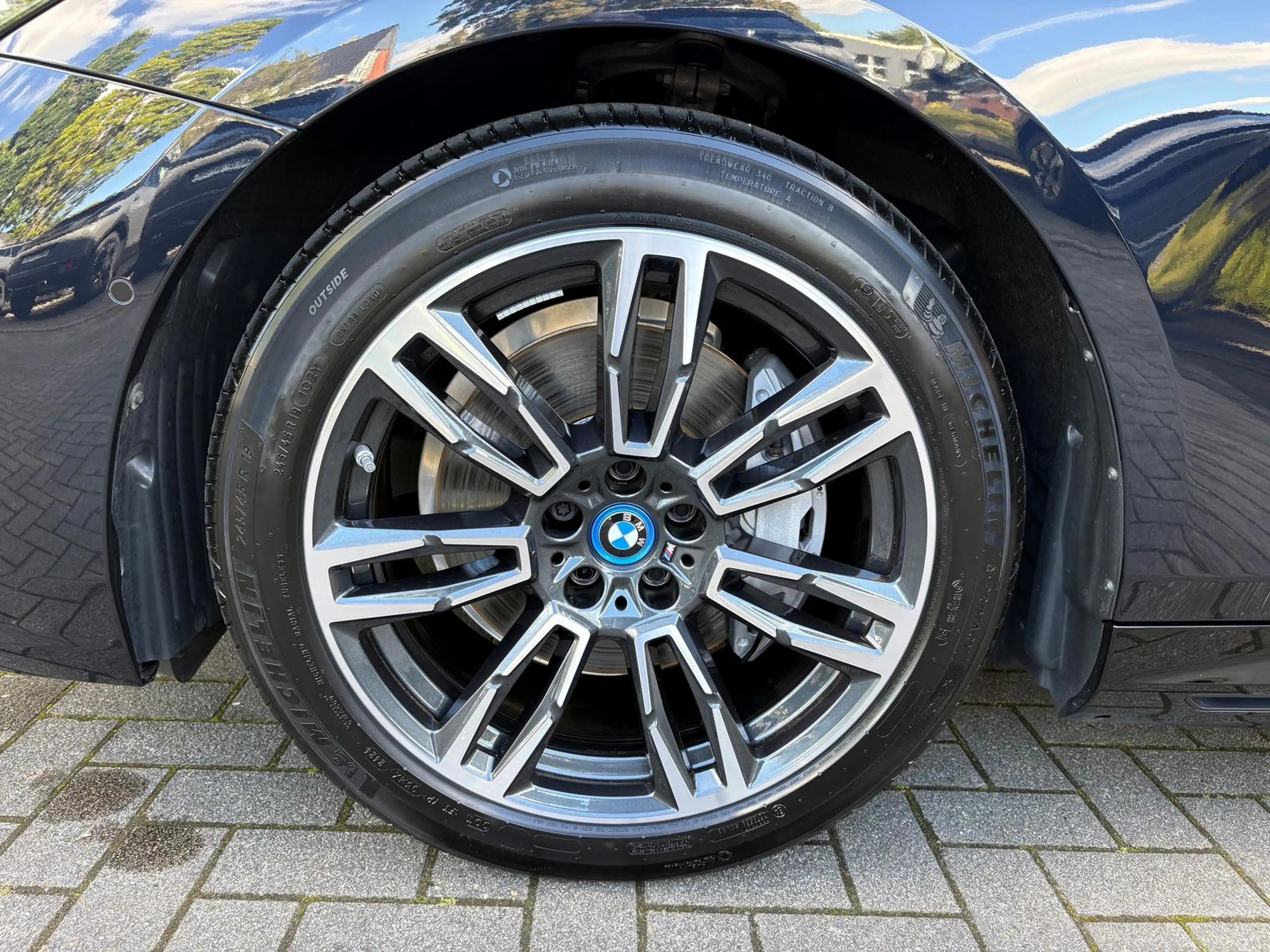 BMW i5 eDrive40 Inno Driveas+ Parkas+ Travel H&K AHK — photo 8