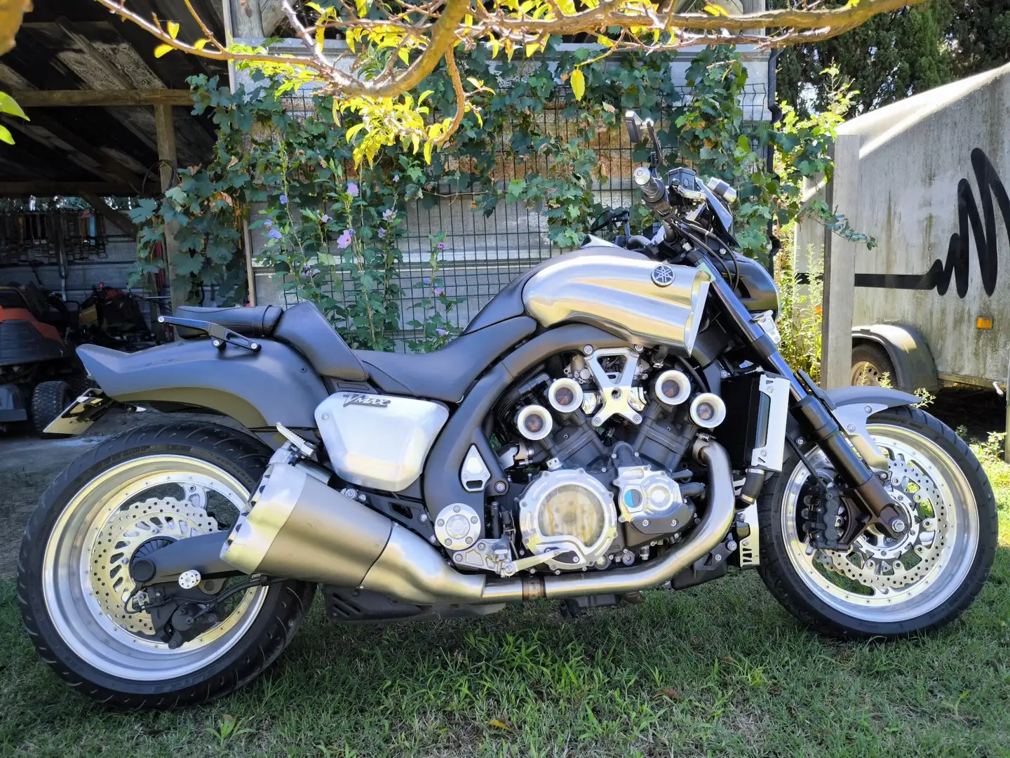 Yamaha Vmax Noir - 1