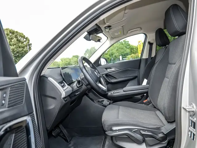 BMW X1 view 5