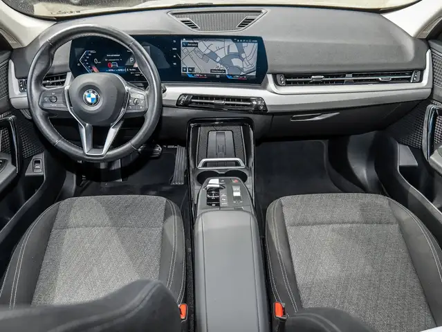 BMW X1 view 3